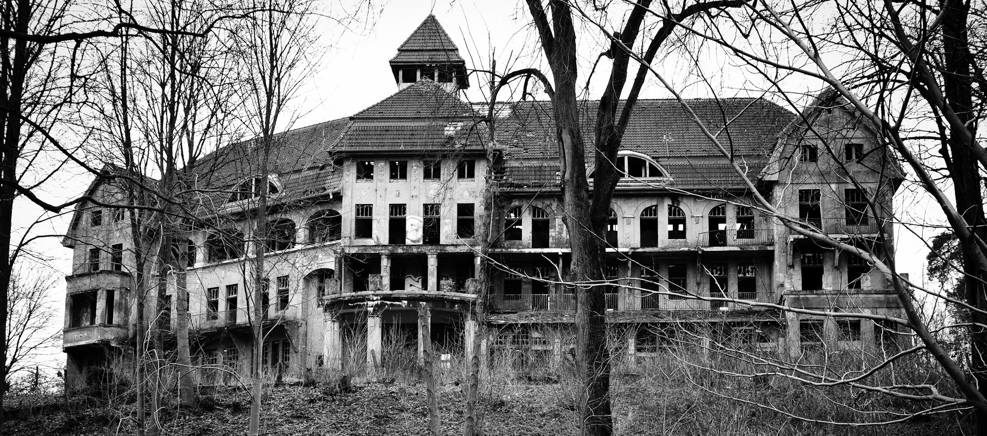 The Haunted House / Das Geisterhaus